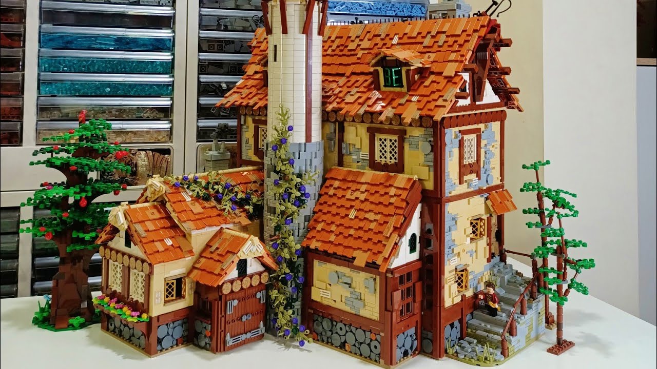 LEGO Castle - My Medieval Town Hall Moc 🏡 🏡