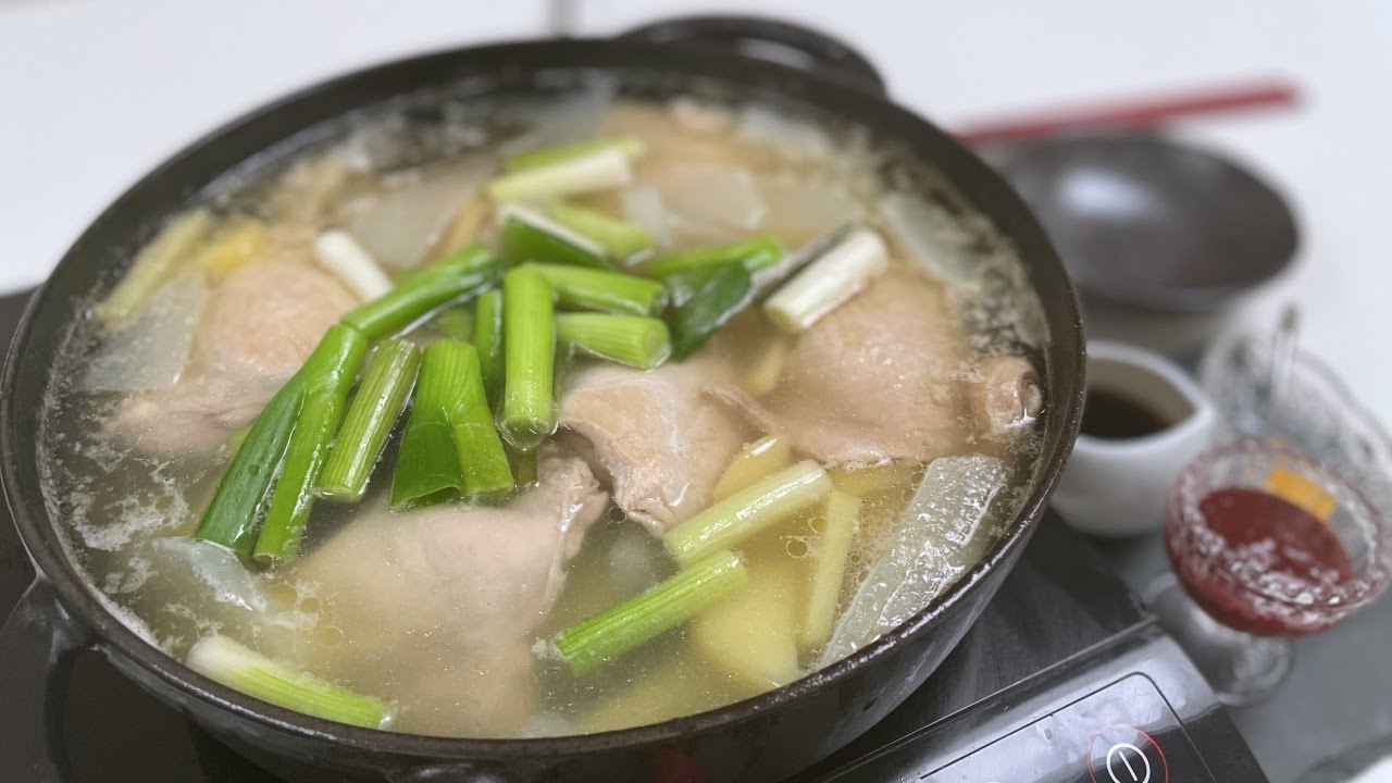 鶏もも肉で作る【タッカンマリの作り方】韓国の水炊きは簡単で美味しい