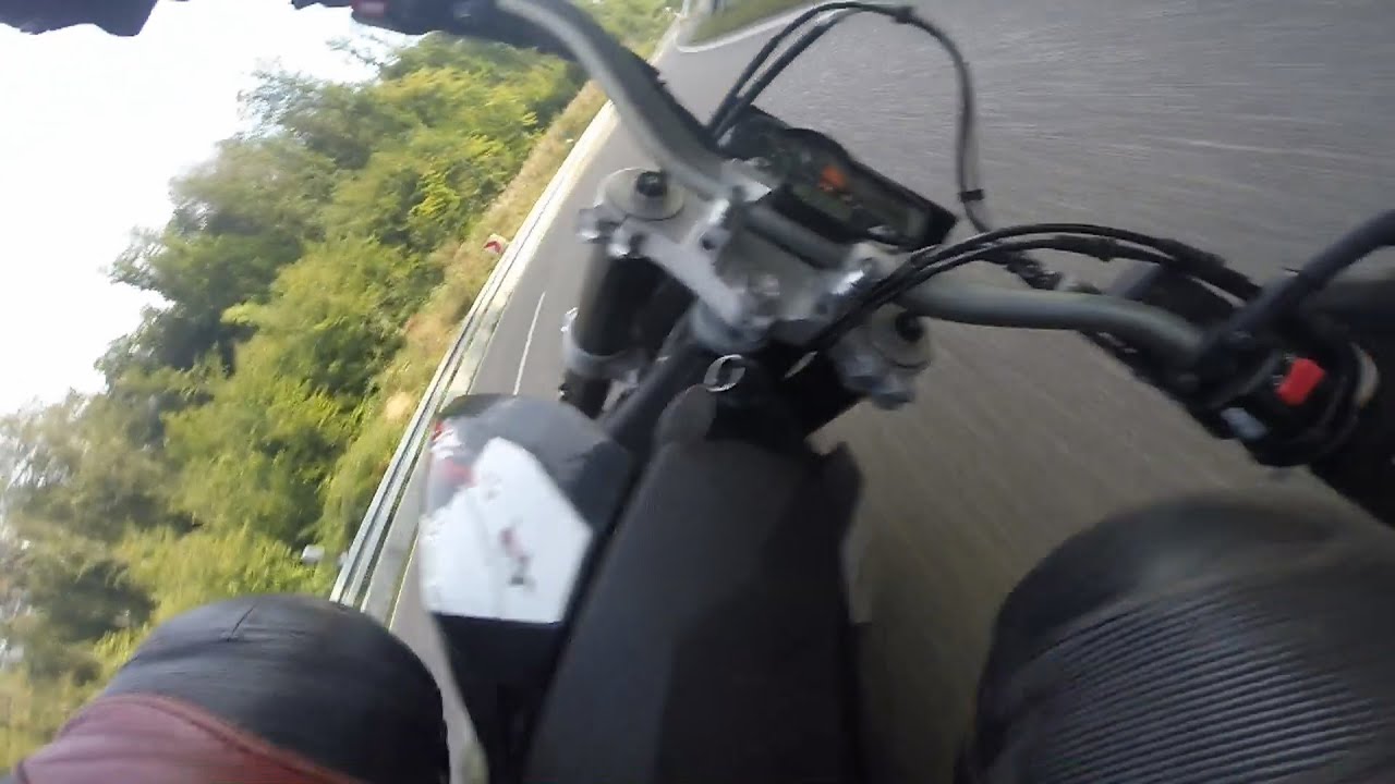 Ktm Smc Crash Raw 120 Kmh