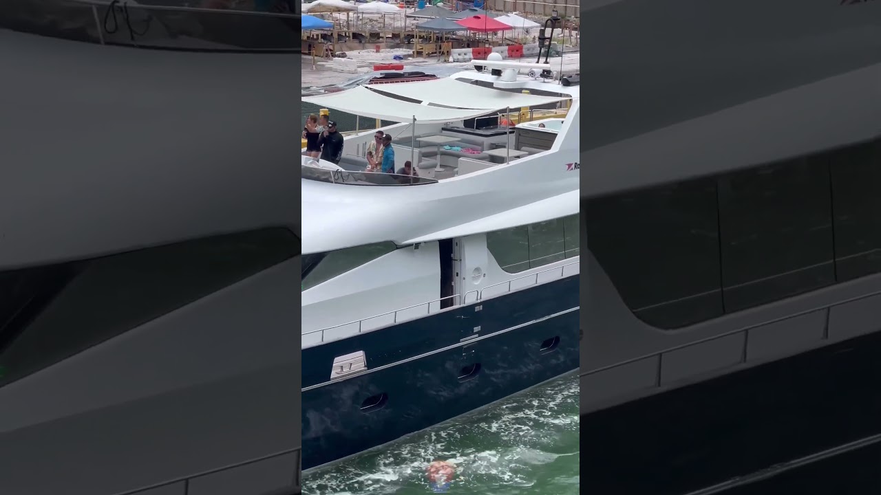 105ft Rodman ‘Nirvana’ waiting for your pleasure 