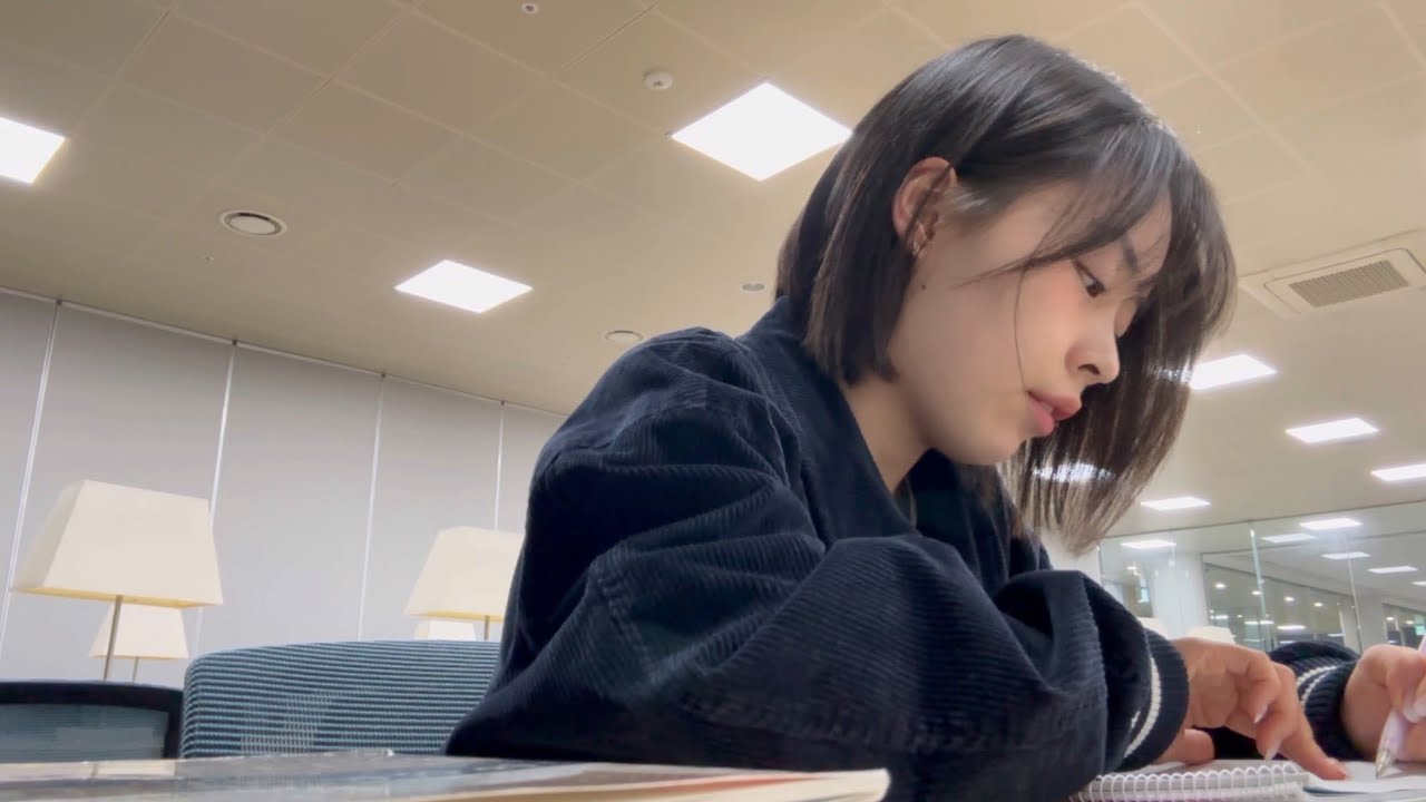 Study with me (260312)-3 | 대학교 도서관에서 공부 코스프레, 사람 많아지길래 부끄러워서 카메라 껐어요..