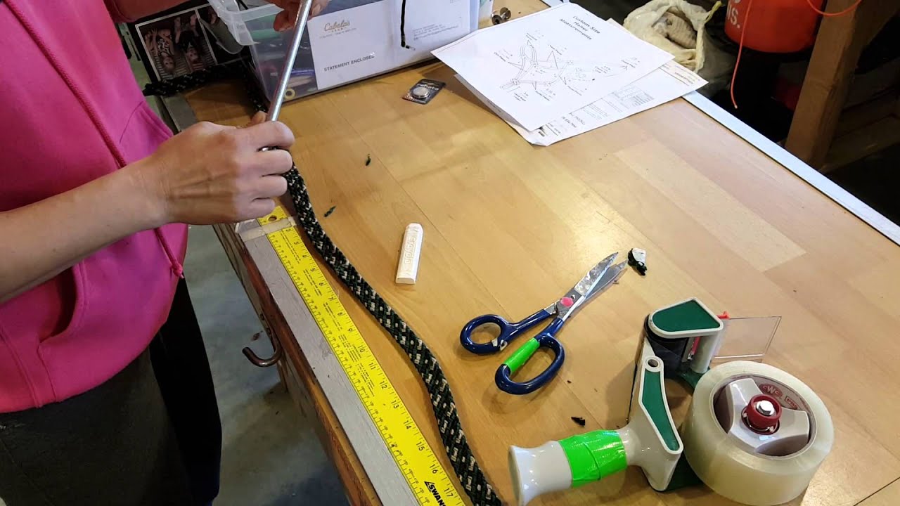 DIY Rope Dog Leashes - Easy to make!  Great Gifts