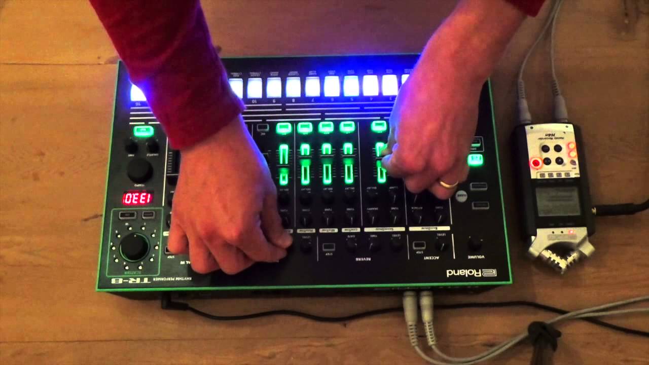 Roland TR 8 Live Techno Jam