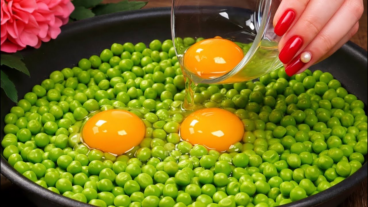 Erbsen + Eier = besser als Pizza! Schnell gemacht in der Pfanne.