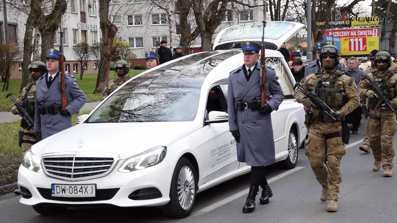 Pogrzeb zastrzelonego  policjanta Mariusza Koziarskiego