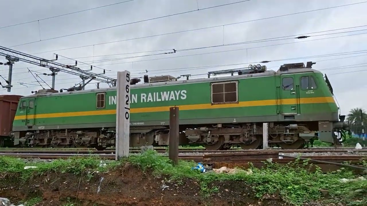 spotting many #trains @ #sambalpur #station 05072024