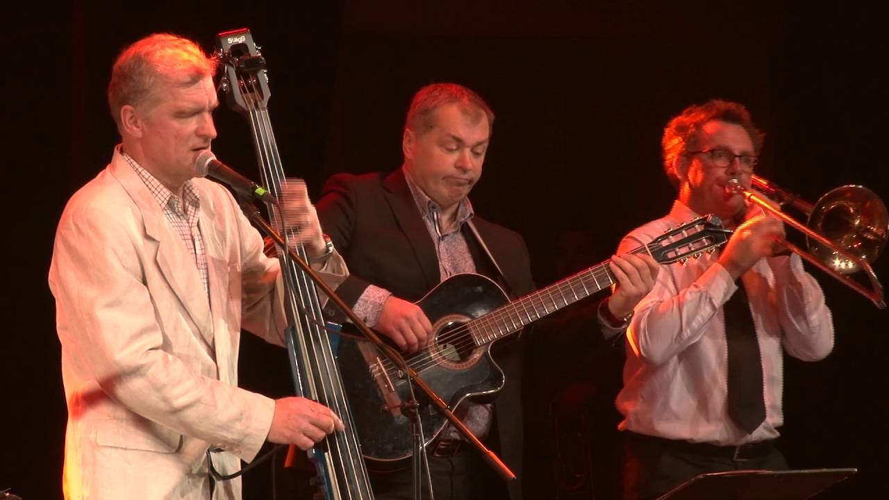 Dzidriņas megasistēma - Kaut ko klusiņām..., Aiz loga (BILDES 2015)