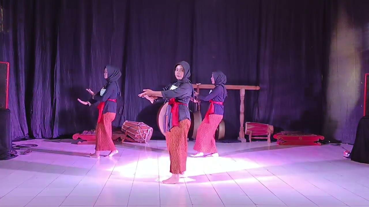 Ujian Praktik Seni Budaya - Tari Grup Prau Layar - Elsa dkk