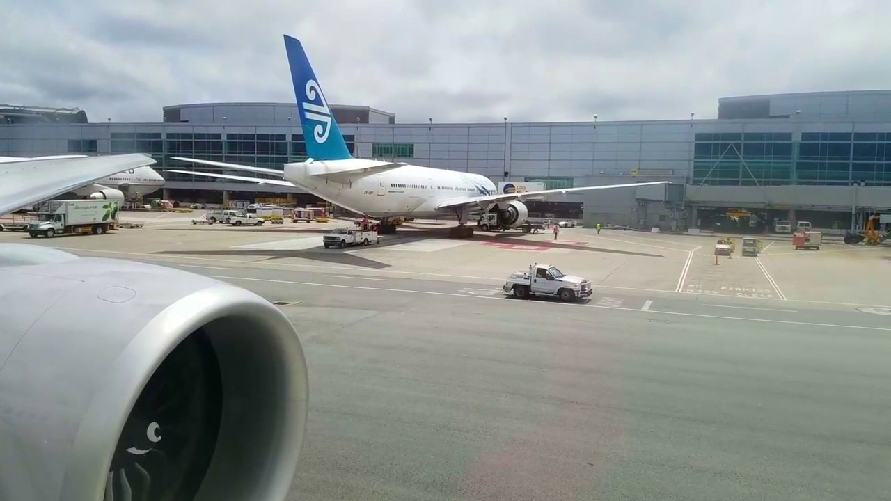 United Airlines B777-300ER Departure from SFO