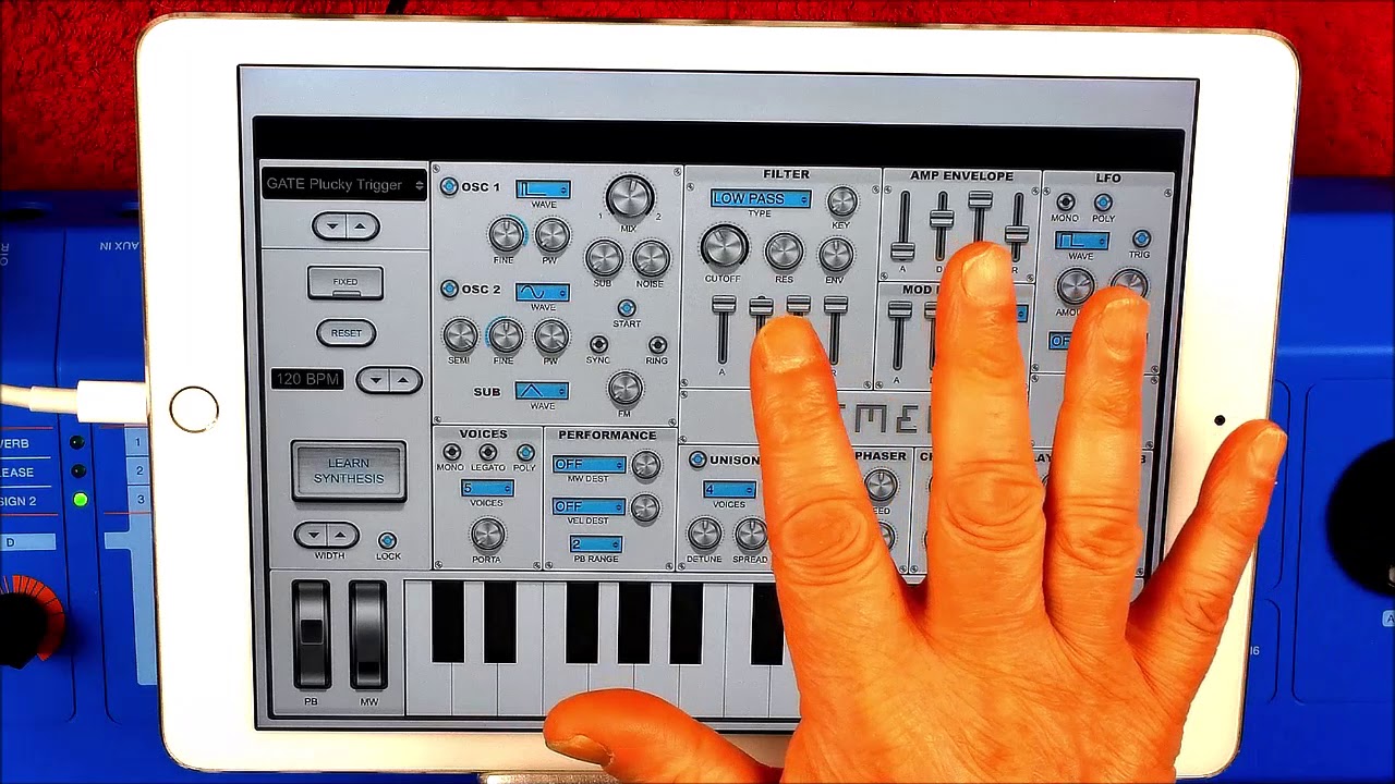 PRIMER 100% FREE AUv3 Synth - Tutorial - Programming A Mega Synth Patch - iPad