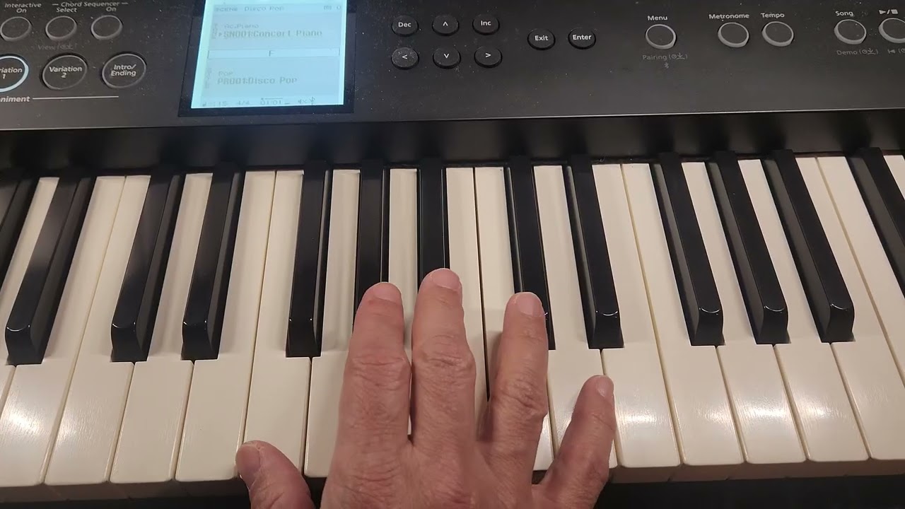 How to train piano chord triads: all 12 keys in all 3 inversions in under 1 minute.