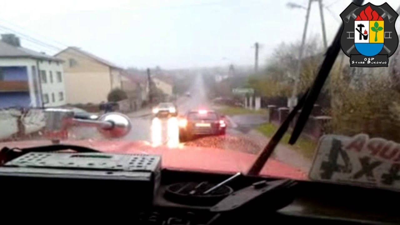 Alarmowo OSP KSRG Stare Bukowno do udrożnienia cieku wodnego. Ural 4320 (GCBA 6/32)