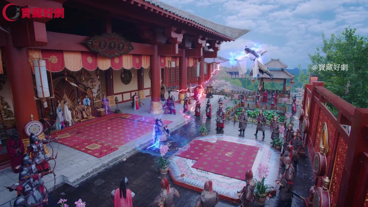 太后萬箭穿心要置死她，命懸一線之際隱藏一身絕世功夫的他從天而降  #最新電影 #最新電視劇 #最新古裝劇 #热播剧