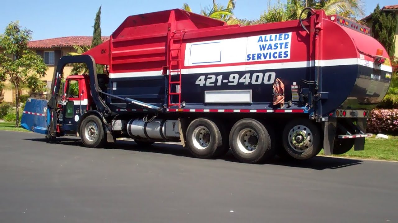 Pacific Waste Services - Volvo Xpeditor WXLL Wittke Starlight Curotto Can (Garbage Truck)