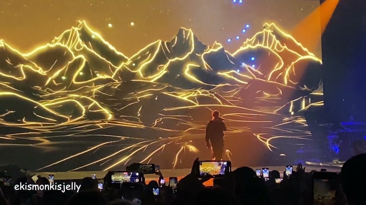Justin Bieber - Where Are Ü Now | Justice World Tour
