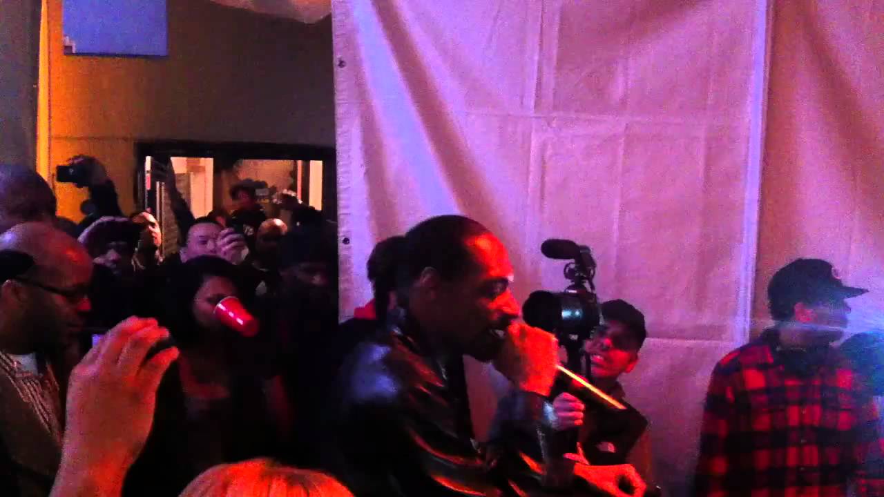 Snoop Dogg Freestyle over Dam Funk Beats Live at 