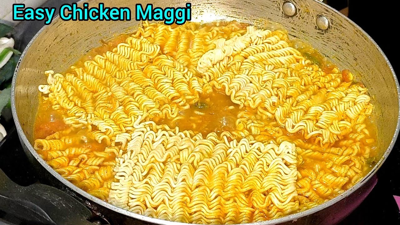 EASY CHICKEN MAGGI // চিকেন ম্যাগি বানানোর সবচেয়ে সহজ রেসিপি // CHICKEN MAGGI BANANE KA TARIKA 