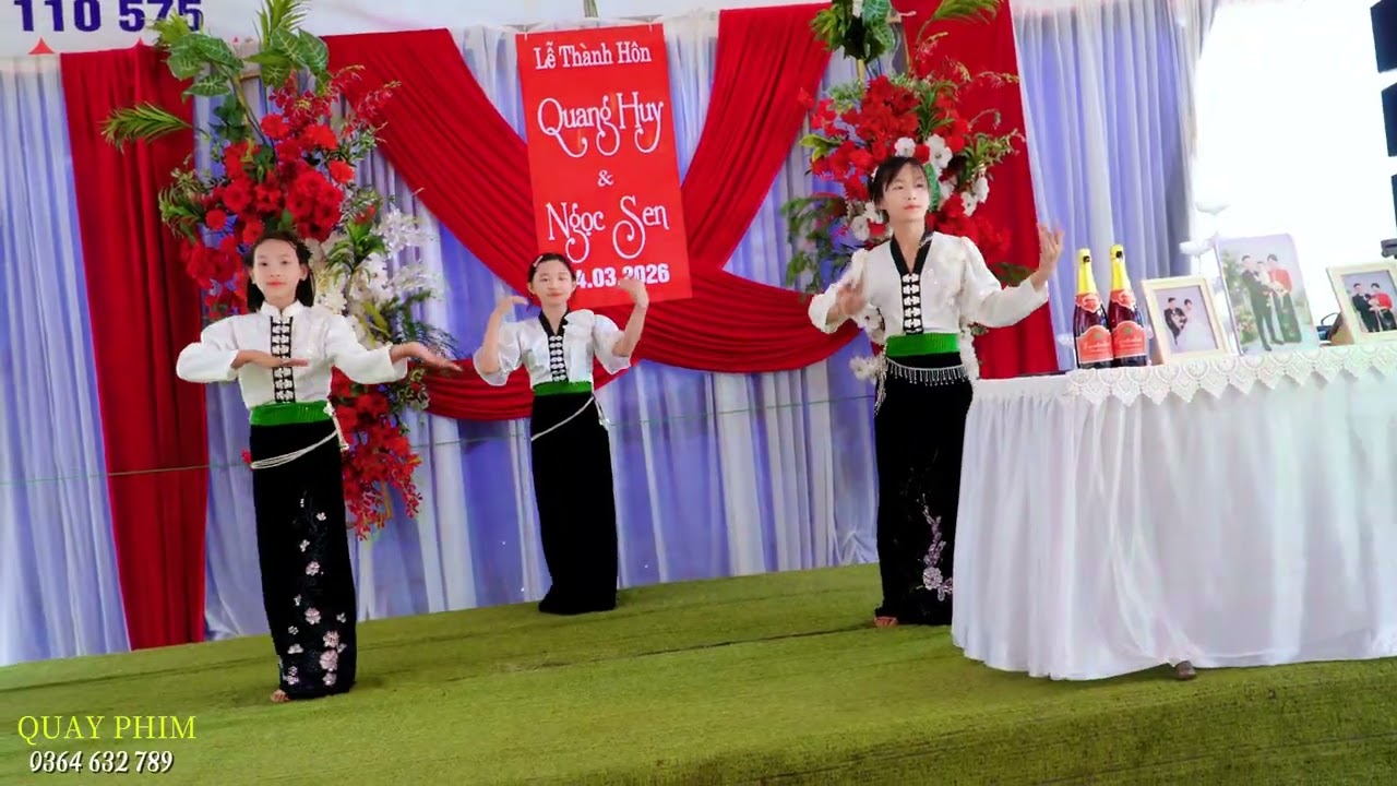 VŨ ĐIỆU LA LA LA ĐỘI VĂN NGHỆ TRẺ MÚA CỰC XINH ĐẸP TẠI ĐÁM CƯỚI QUANG HUY NGỌC SEN