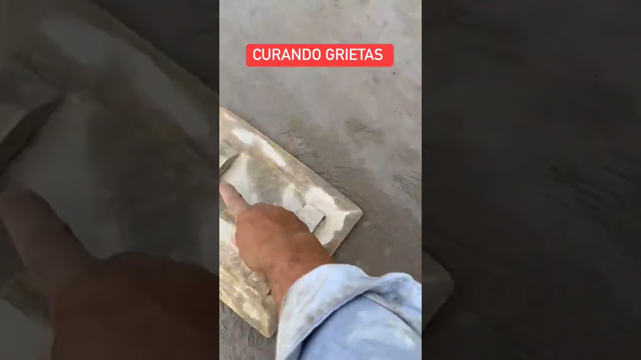 curando placa de concreto #construccion #manosalaobra #diaadia #ceramica #construction
