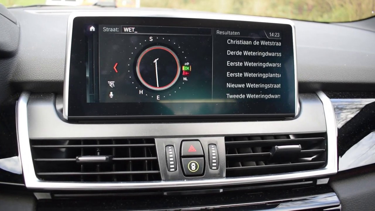 BMW 218iA Active Tourer Chapter 3 - Interior