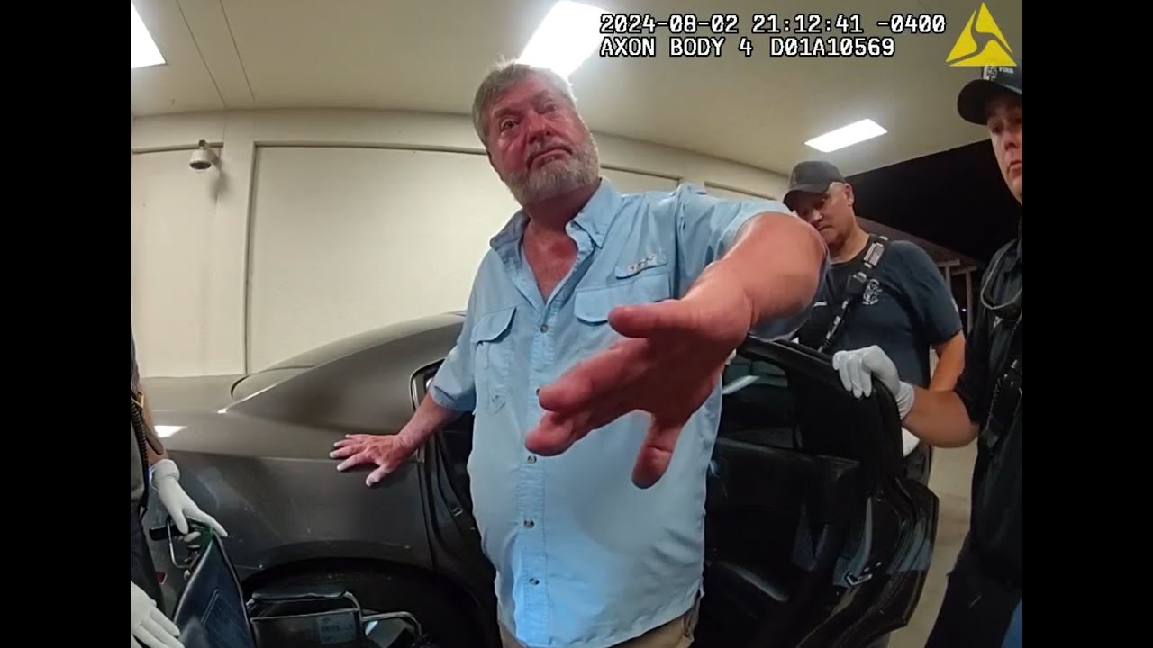 FIRST ON FOX 4: Watch police remove Punta Gorda City Manager from bar