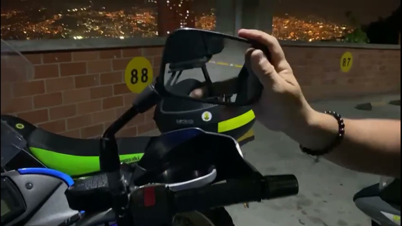 ¡Truco para reparar el espejo de tu moto!