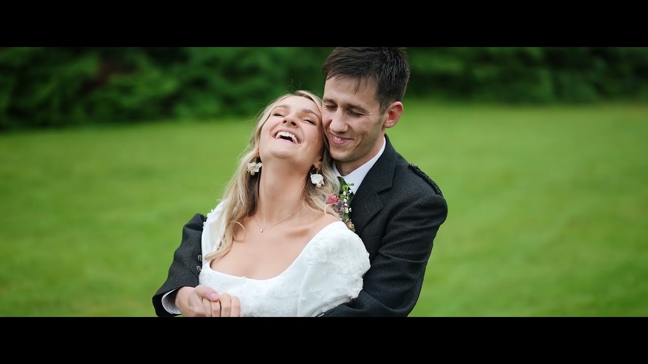 A Wedding at Achnagairn Castle, Scotland / Alice & Ben