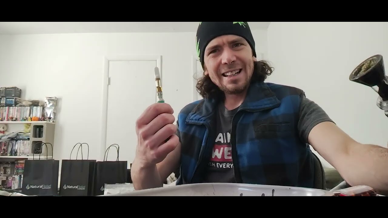 Wake N' Bake Wednesdays|Malibu Mirage Strain Review|Beating the Holiday Blues|