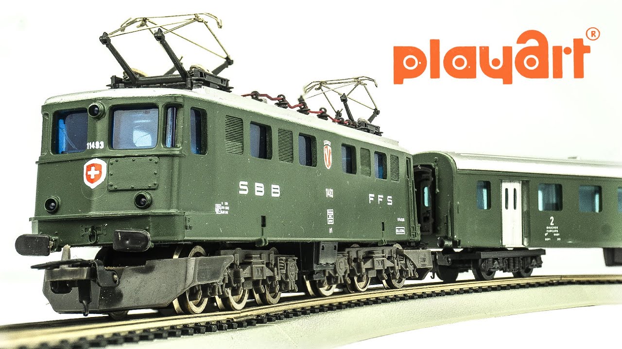 Vintage Playart HO-Scale 3377 Electric Model Train Set Unboxing & Review