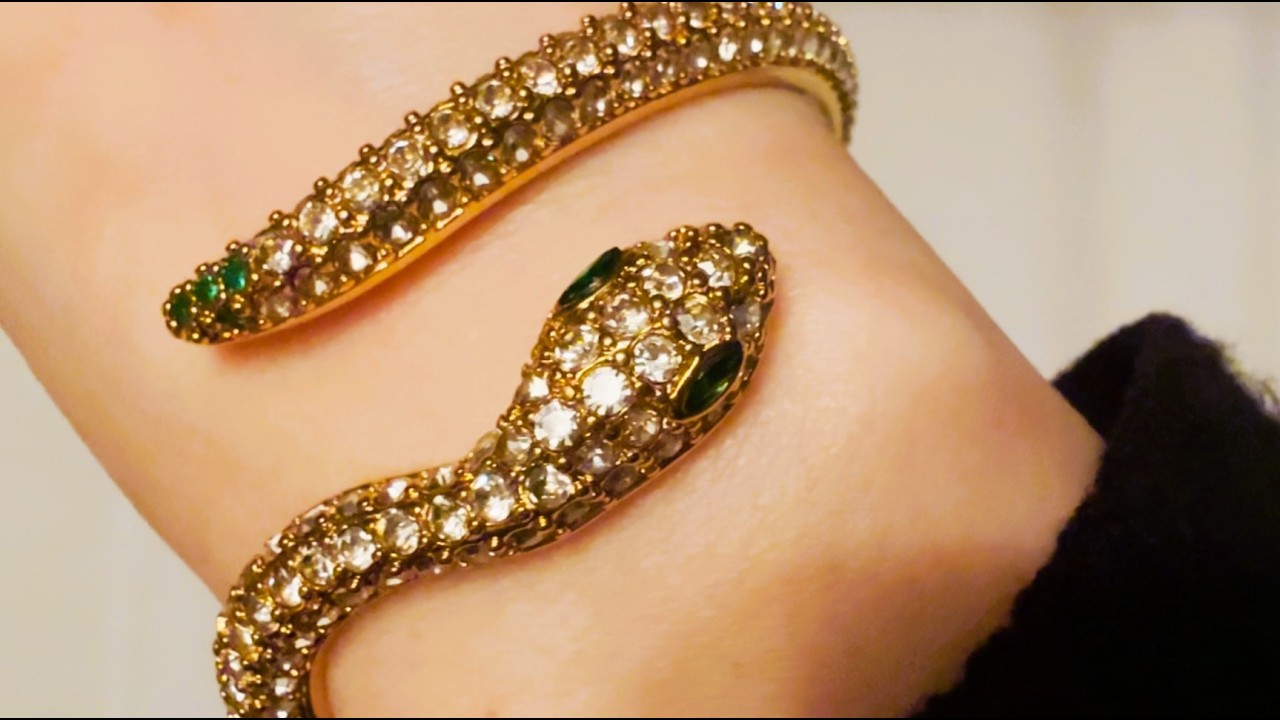 Unboxing Taylor Swift Reputation Album Snake Cuff Bracelet