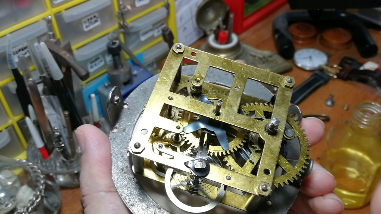 ARREGLANDO, REPARANDO, EL RENACER DE UN RELOJ DE SOBREMESA, 