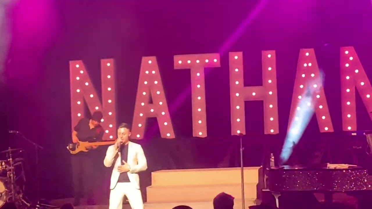 Nathan carter wagon wheel/shut up and dance live at the Bord Gáis Energy Theatre