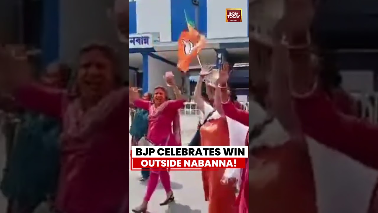 Kolkata: BJP Supporters Celebrate Outside Nabanna With Saffron Abir & Flags #bjp #bengal #elections