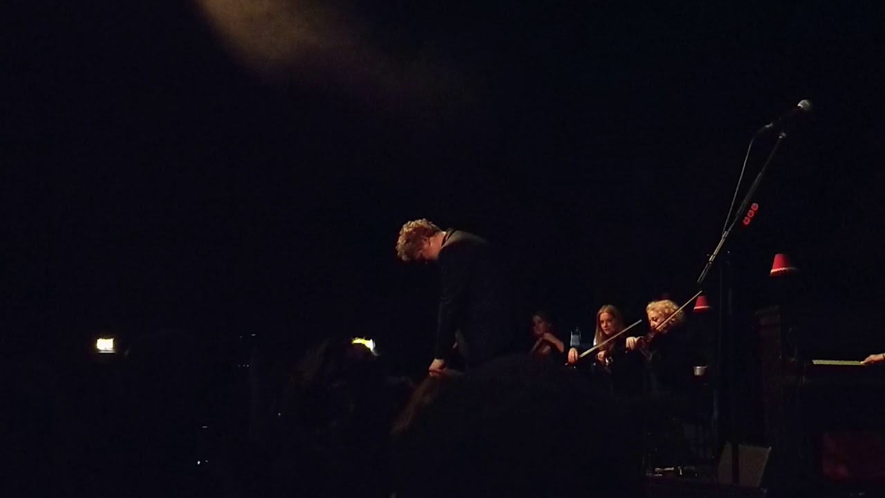 Glen Hansard singing Grace Beneath the Pines Acapella in Copenhagen