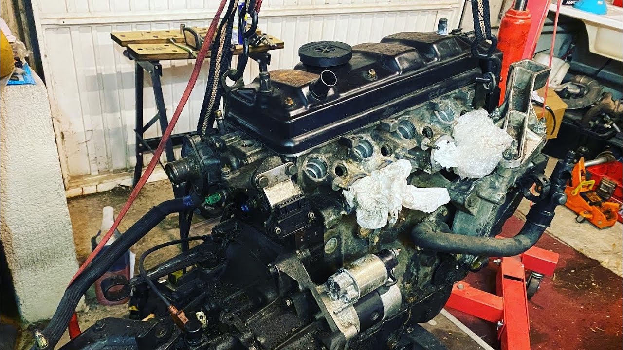 Peugeot 106 xsi 1.4 100ch 1992: demonter le moteur du chassis