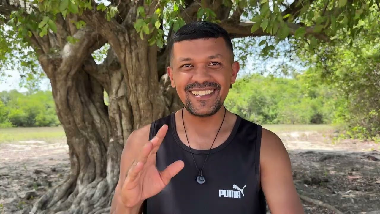 O QUE FAZ DEUS SORRIR ? 