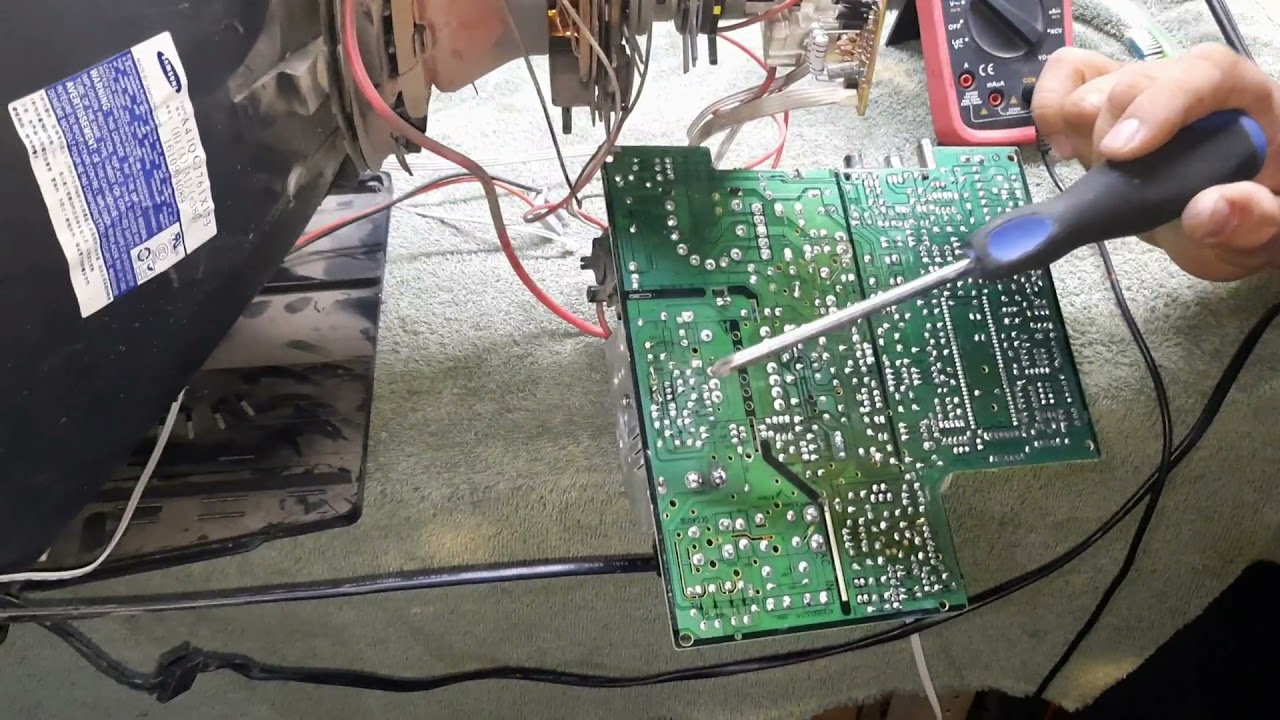 Como reparar un tv no enciende prueba fundamental  (regulador malo)