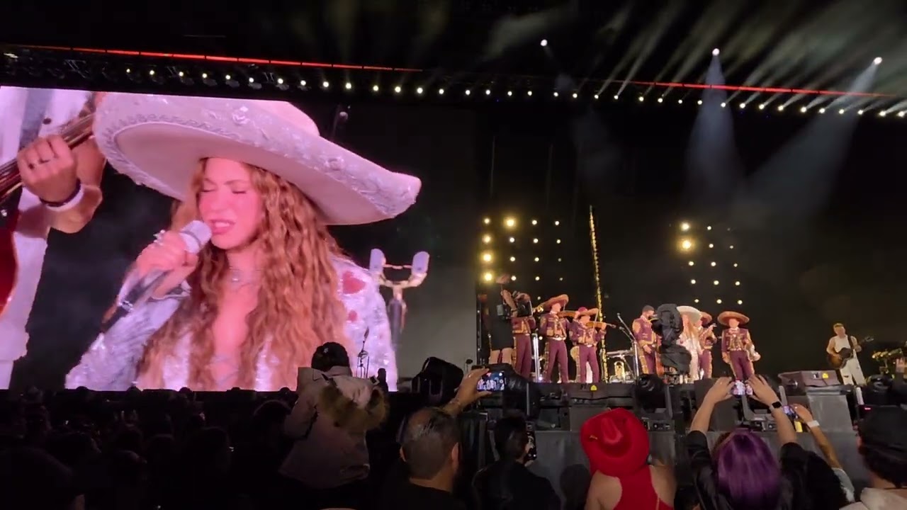 Concierto Shakira Las Mujeres Ya No Lloran World Sombras nada más de Javier solis 30.08.25 Esta. GNP