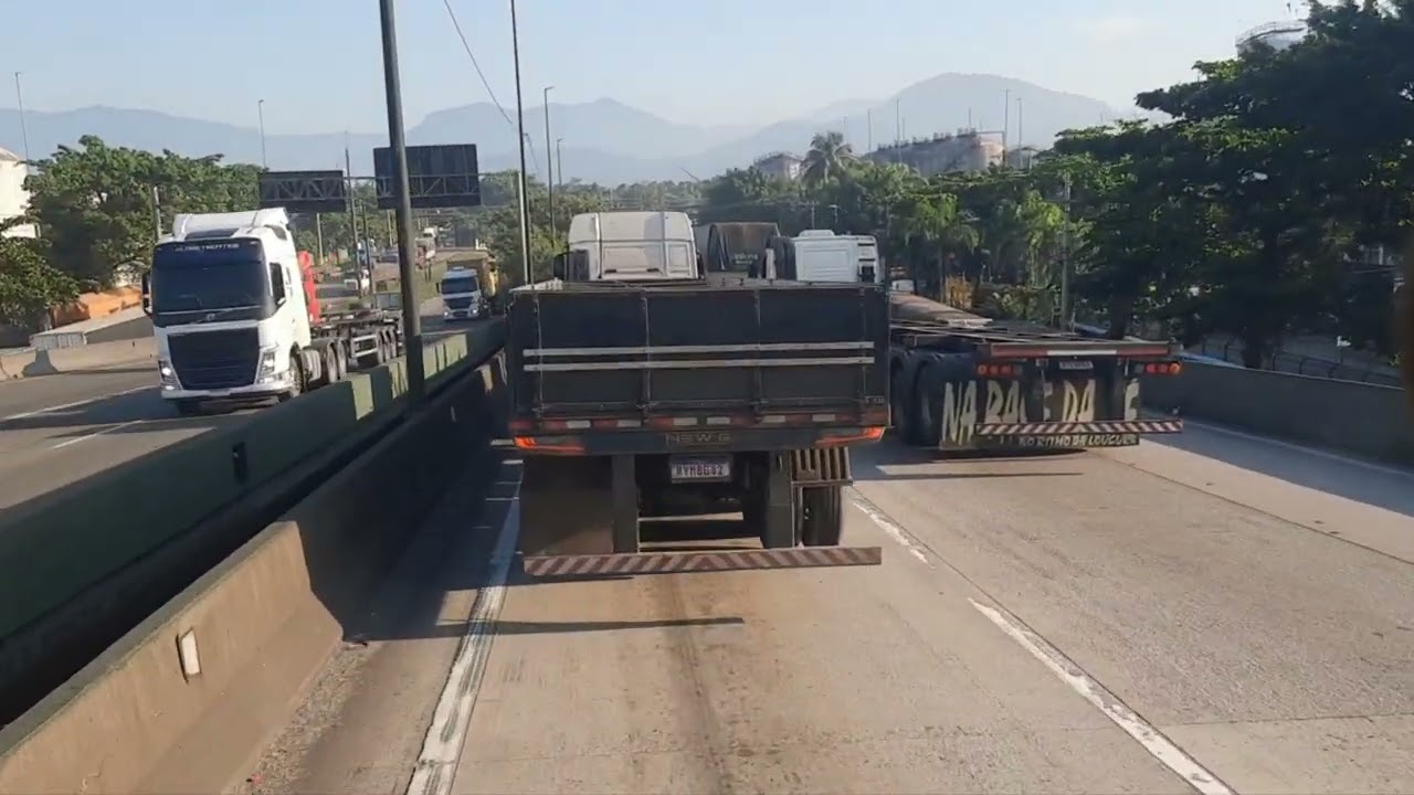 CARREGANDO NO PORTO DE SANTOS.