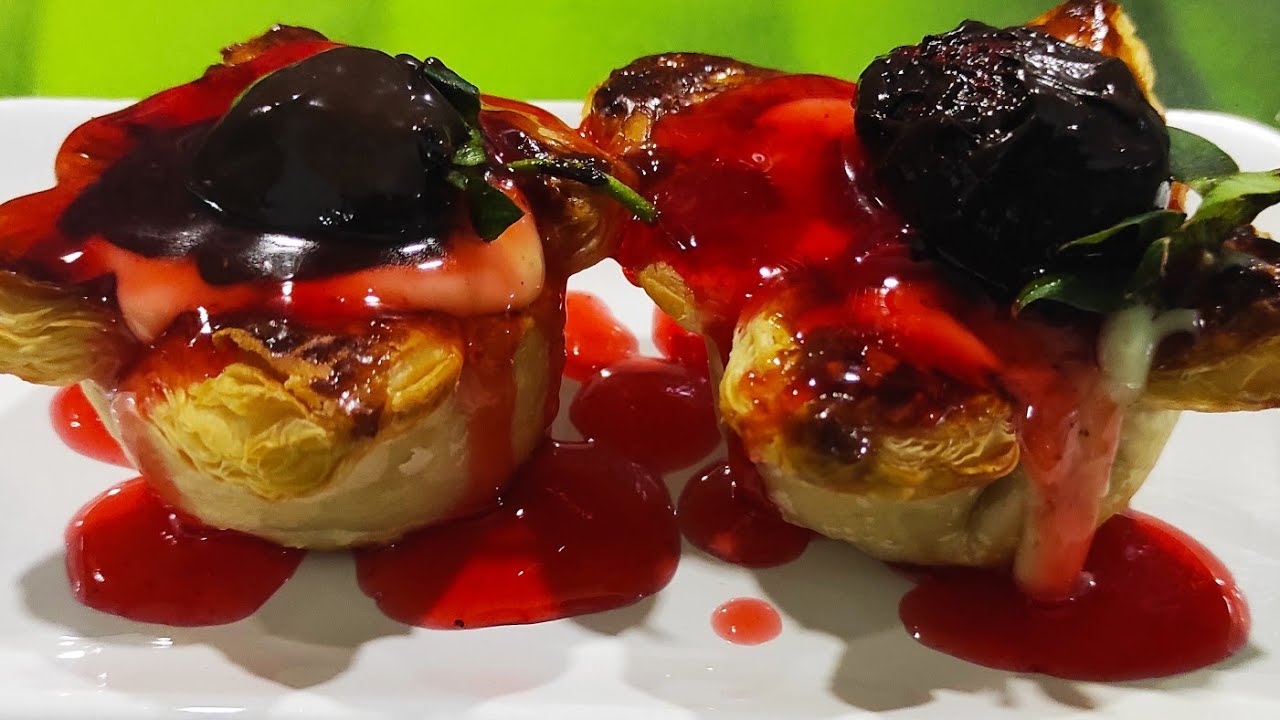 MİLFÖYLÜ 🍓ÇİLEKLİ ÇİÇEKLER İÇİ KREMA DOLGULU(