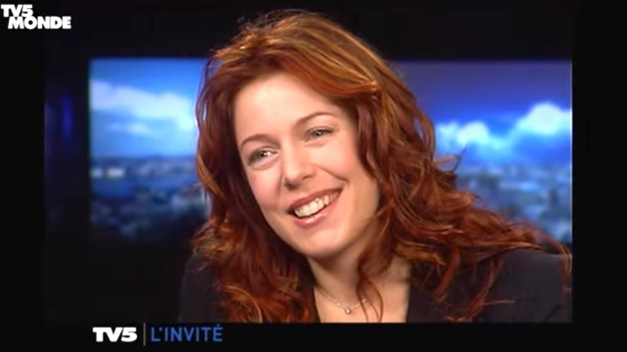Isabelle BOULAY : « Quand on a la chance d’être aimée, il faut être à la hauteur » (ARCHIVE 2004)