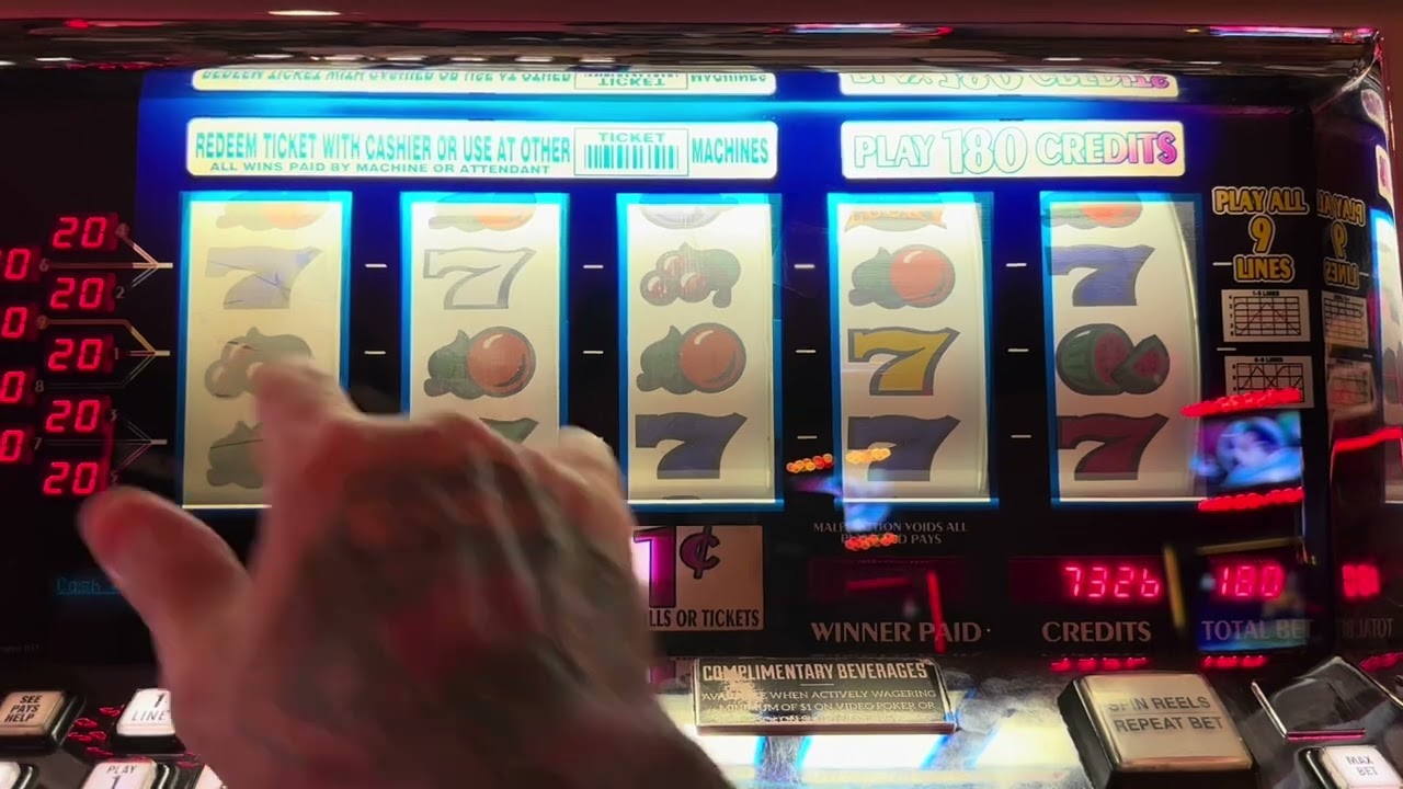 Old School Time in Vegas! Coin Slots at El Cortez & Reels at Golden Nugget!  Good Stuff, Watch This!
