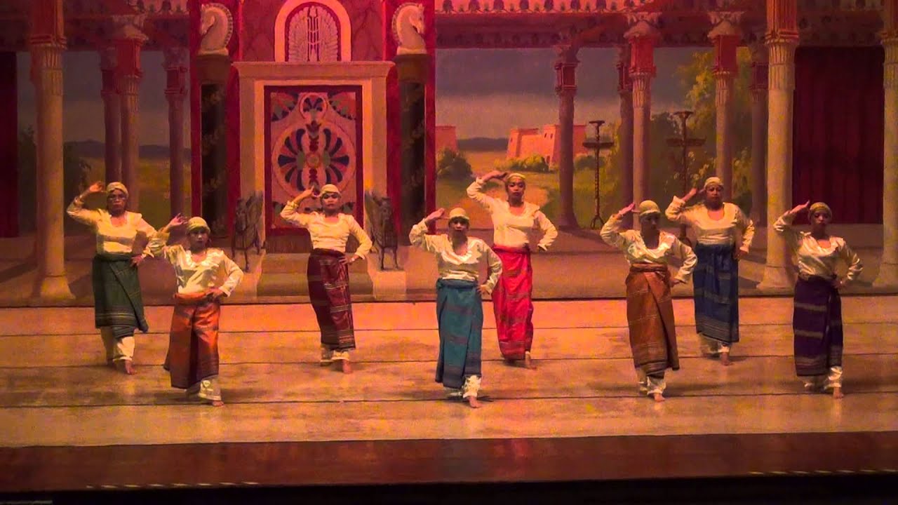Cross Cultural Extravaganza Malong Malong Dance November 10, 2012.MTS