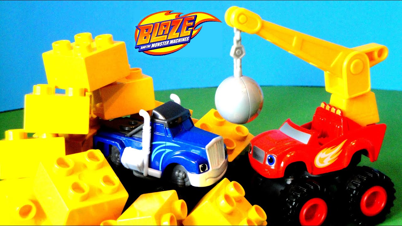 BLAZE AND THE MONSTER MACHINES Toys! Wrecking Ball Blaze vs Brickety Walls Crusher Monster Trucks