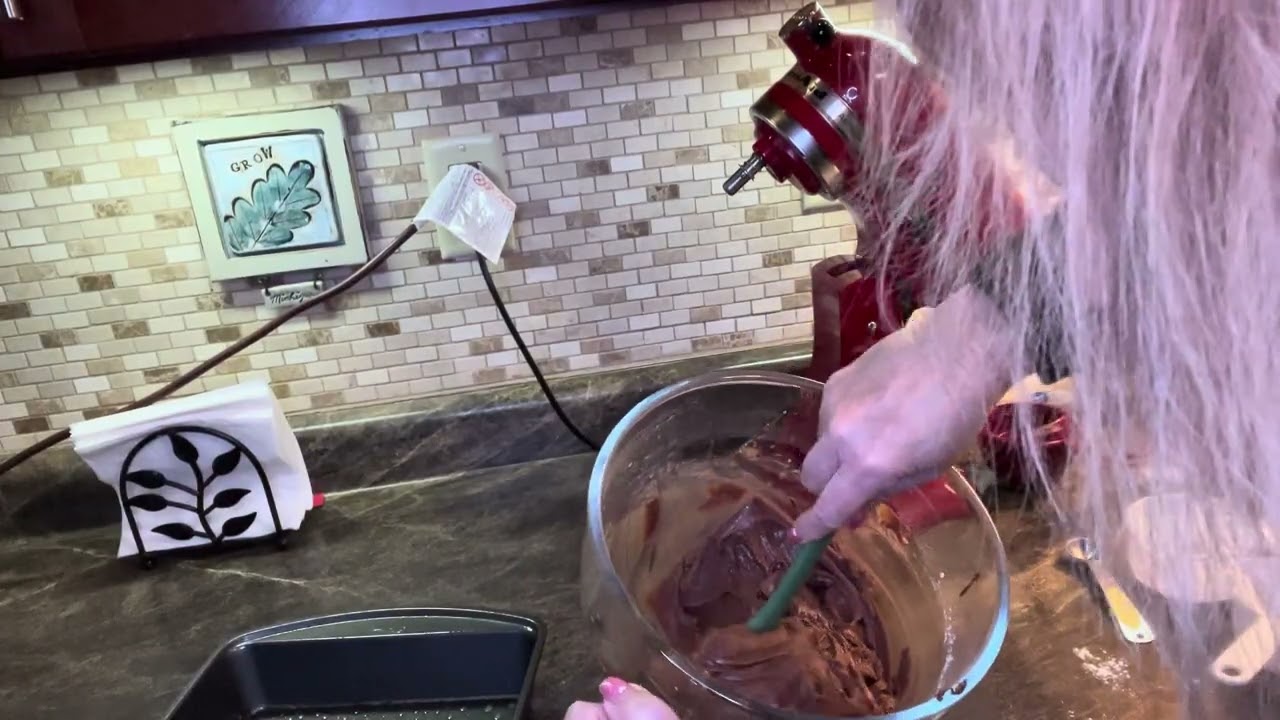 Chocolate fudge pudding, cake ￼