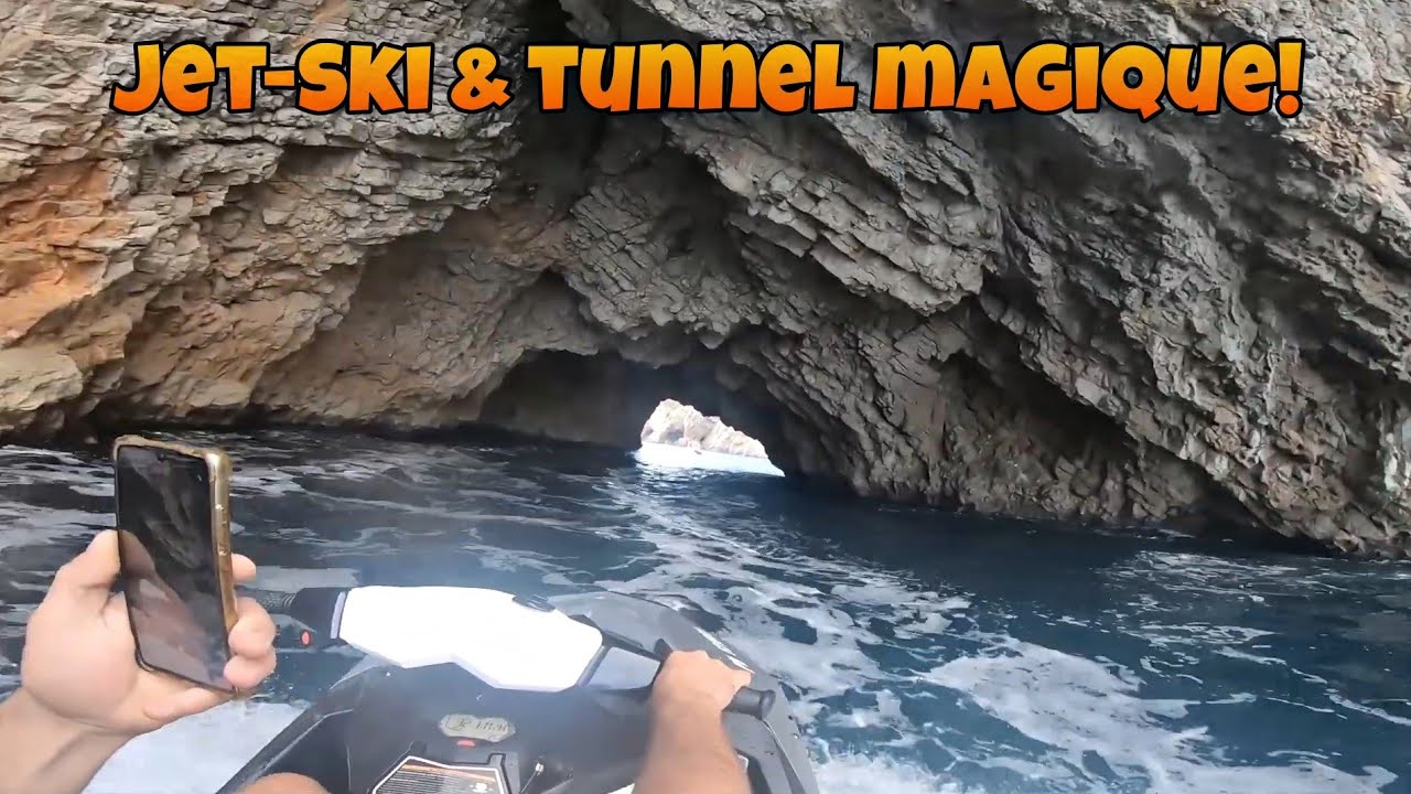 Aventure en Jet-Ski à l'Escala : Tunnel Naturel dans la Roche et Paysages Sauvages !