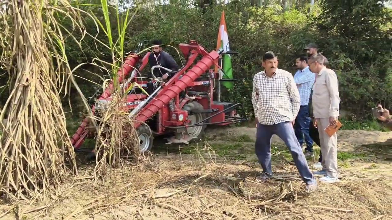 Aa gyi ganna katne ki machine VST tractor per