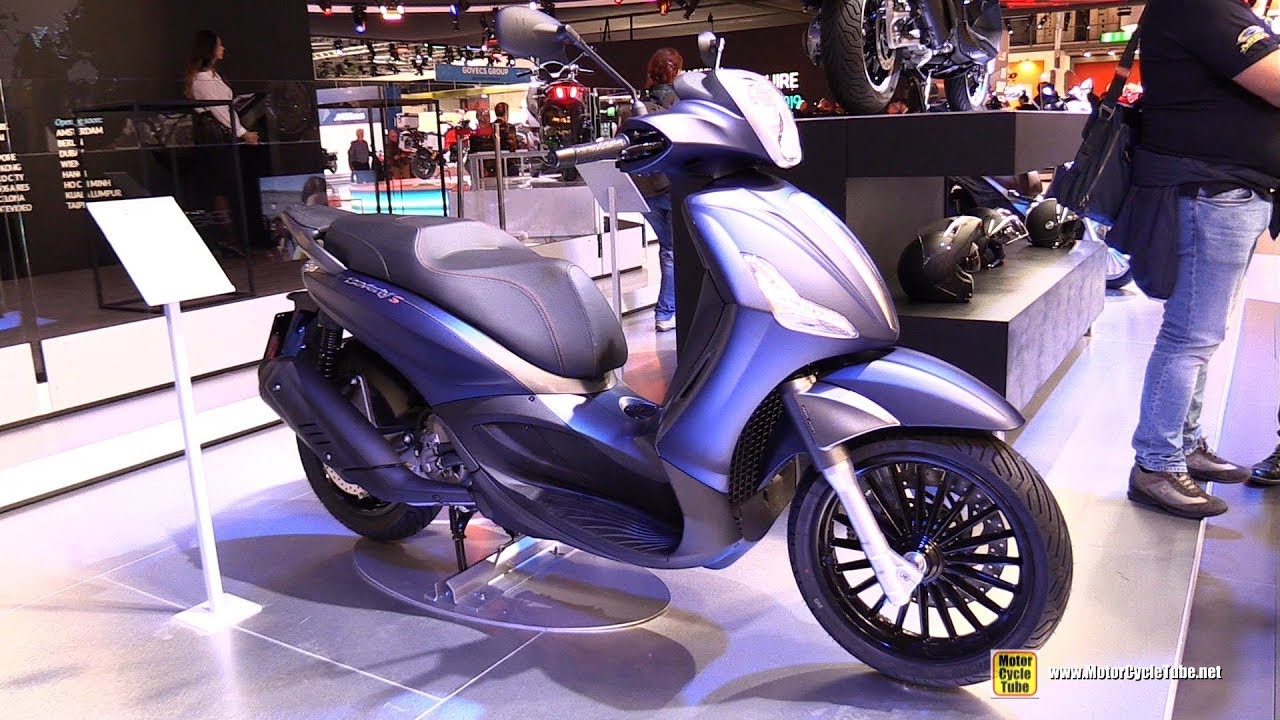 2019 Piaggio Beverly 300 S Scooter - Walkaround - 2018 EICMA Milan