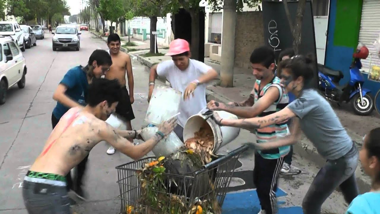 ツEmbarrada y pintada de Calle Anabela 15 años (Carrito de supermercado)✭