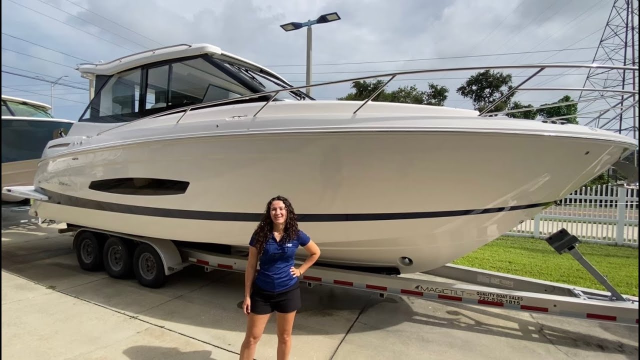 2025 Regal 36 XO – Luxury Express w/ Dual Garmin, Bow Thruster & Diesel Generator | QUALITY BOATS
